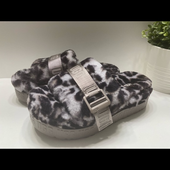 NEW UGG Women’s Fluffita Panther Print Slipper Slides Smokey Gray 6,7,8,9,10 - Picture 6 of 16